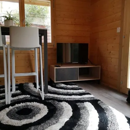 Le Petit De Shantay Youstay * Nîmes