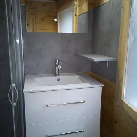 Le Petit De Shantay Youstay Nîmes