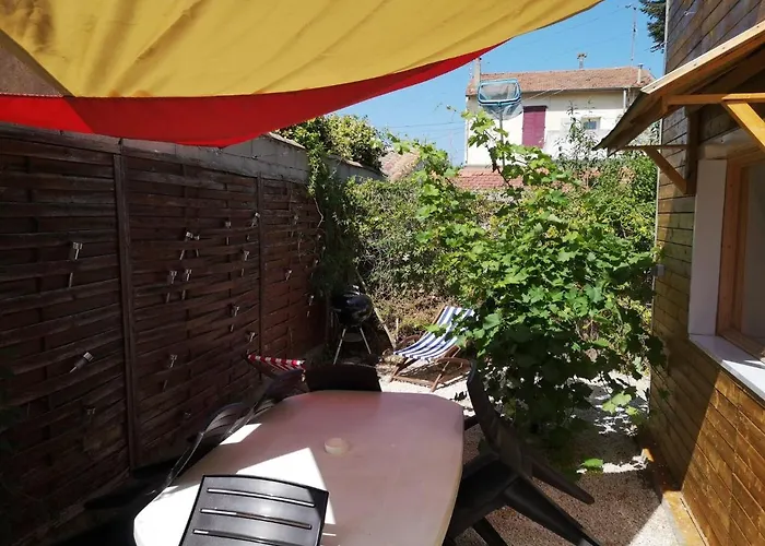 Le Petit De Shantay Youstay Apartment